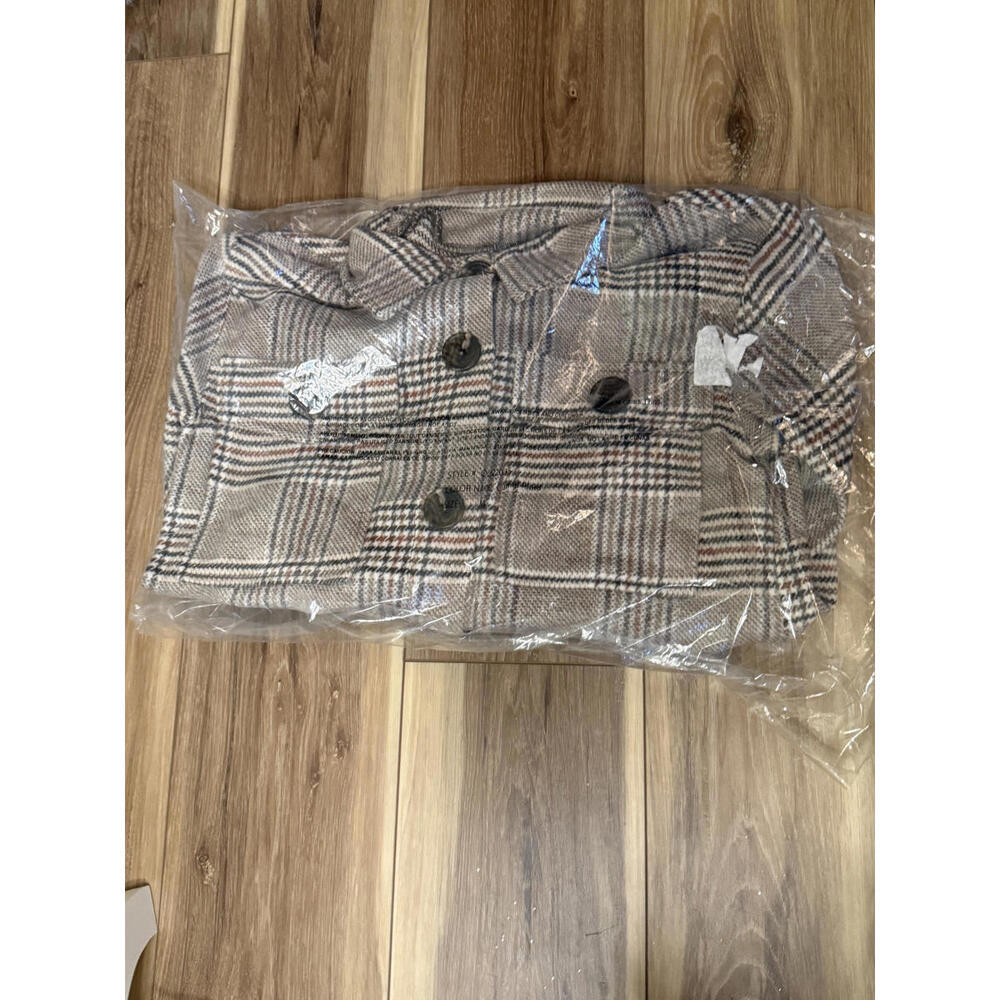 NWT! Ookie & Lala Plaid Shacket Faux Wool in Camel Plaid Size Medium - Picture 2 of 7